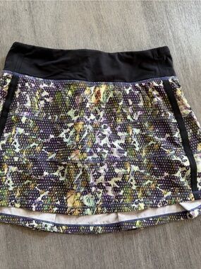 lululemon athletica Floral Print Athletic Skirt with Black Waistband